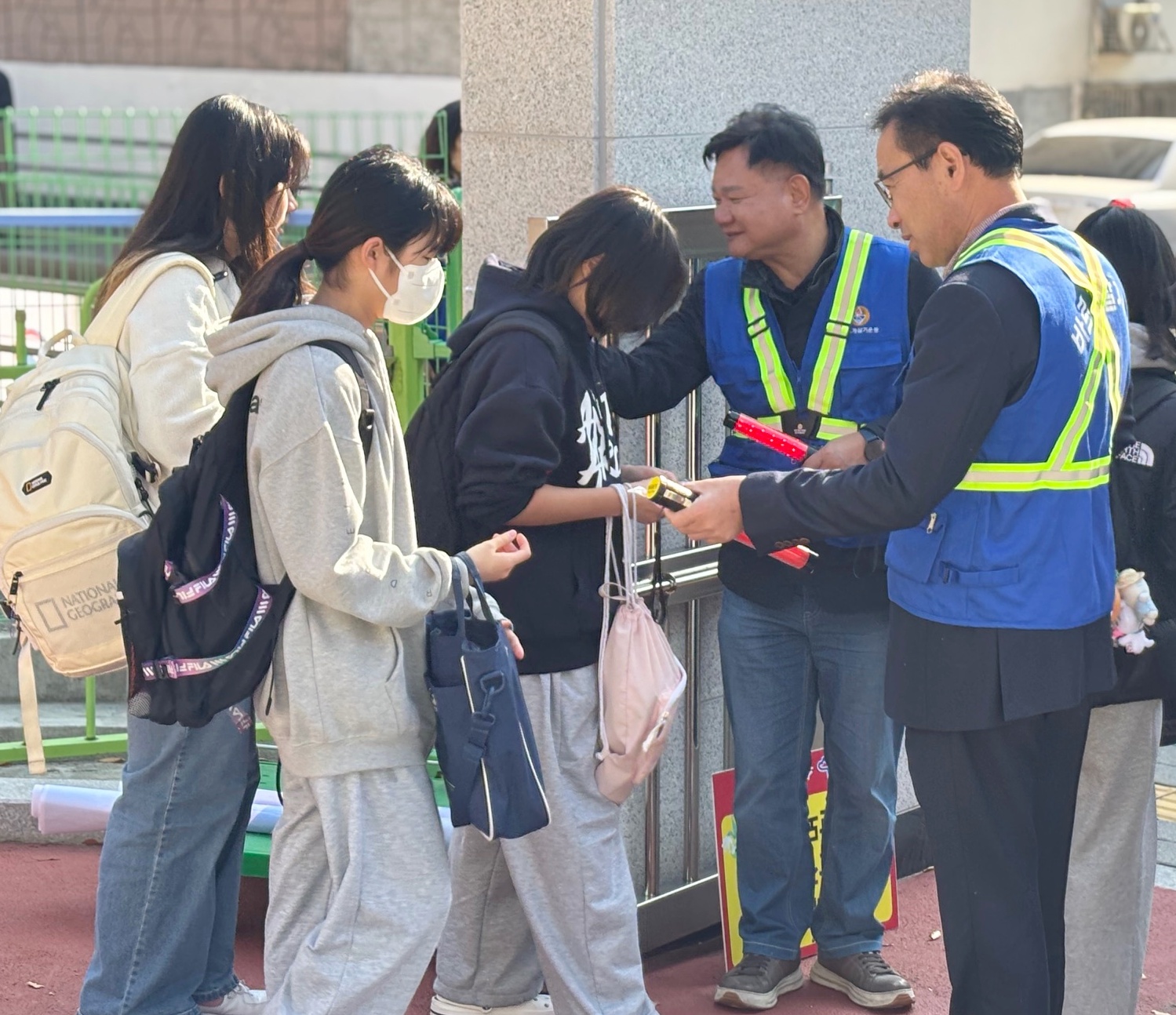 장안구 바르게살기운동위원회 기초질서 캠페인6번 사진